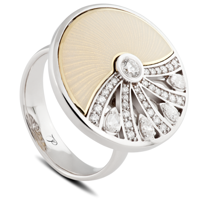 BAROQUE ypatingas žiedas su deimantinės vėduoklės motyvu